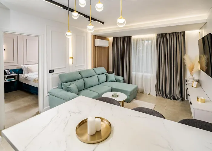 Designer - Ultracentral - Luxury Living Apartman