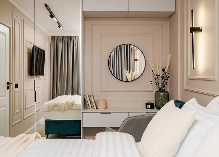 Apartment Designer - Ultracentral - Luxury Living *