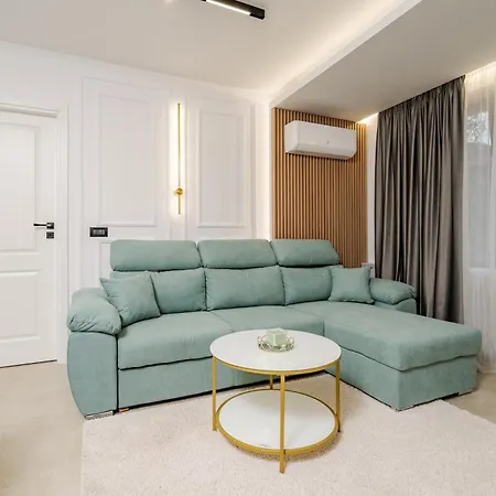 Apartment Designer - Ultracentral - Luxury Living