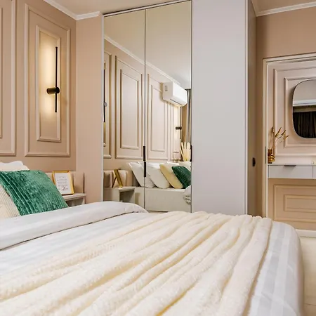 Apartment Designer - Ultracentral - Luxury Living *
