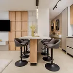 Designer - Ultracentral - Luxury Living דירה *