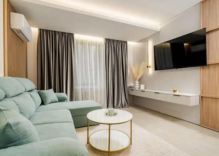 Апартаменты Designer - Ultracentral - Luxury Living